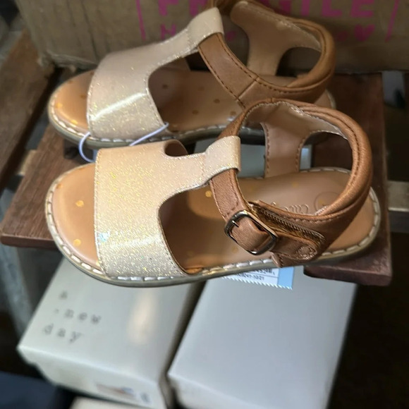 Cat and Jack size 7 toddler/baby sandals. New with tags - Picture 4 of 7